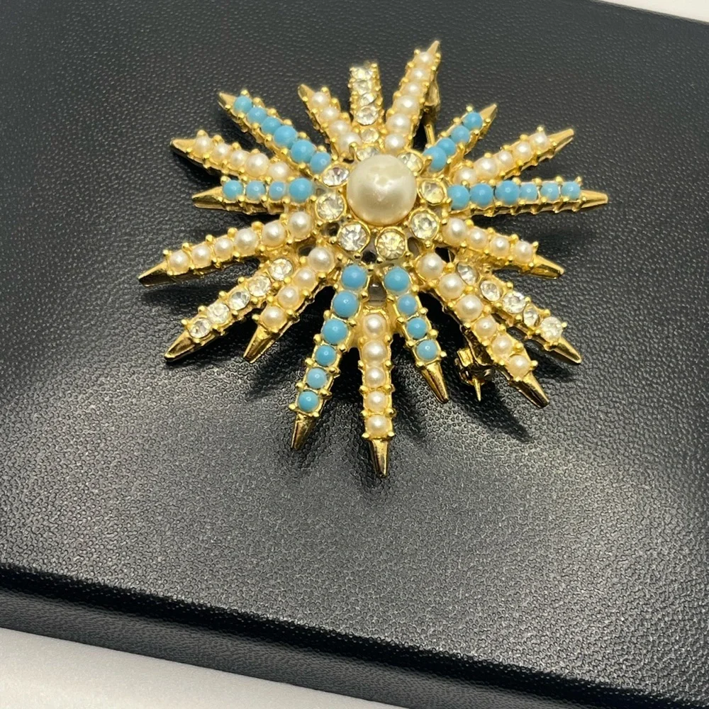 MCM starburst faux pearl turquoise rhinestone vintage brooch pin gold tone - Picture 5 of 14